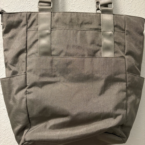 baggallini gray nylon shoulder tote bag - Picture 7 of 12